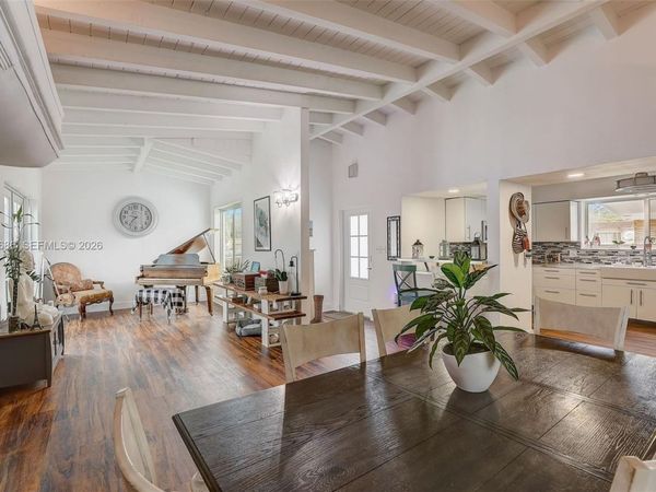 14530 Garden Dr , Miami, FL 33168