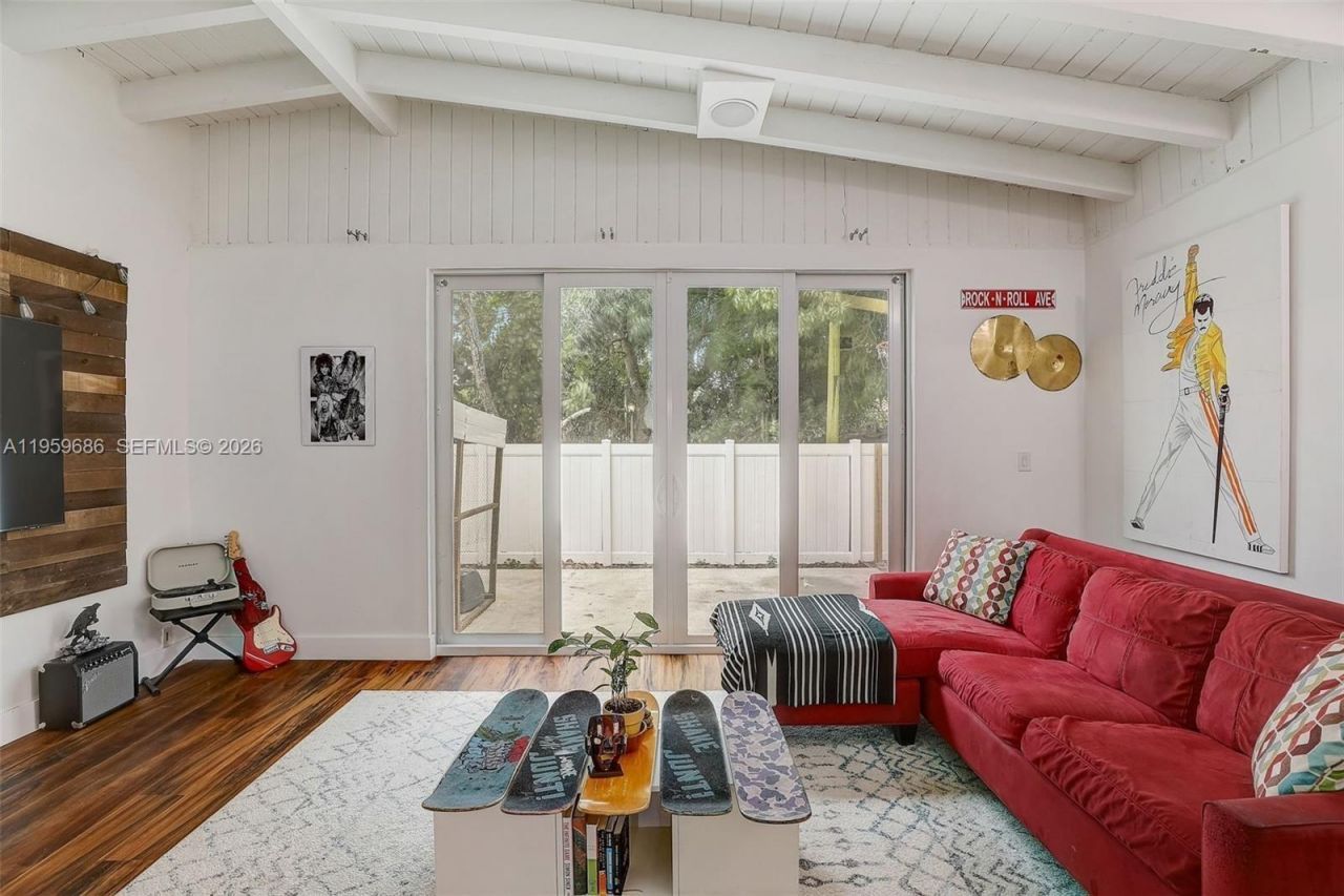 14530 Garden Dr , Miami, FL 33168 Photo