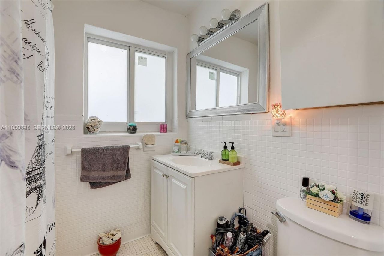 14530 Garden Dr , Miami, FL 33168 Photo