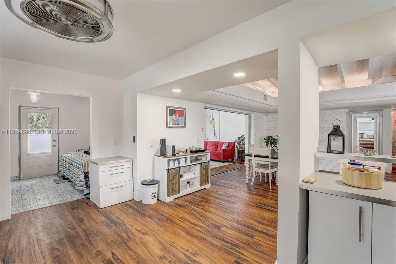 14530 Garden Dr , Miami, FL 33168 Photo