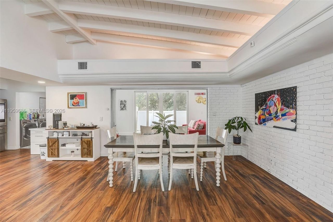 14530 Garden Dr , Miami, FL 33168 Photo