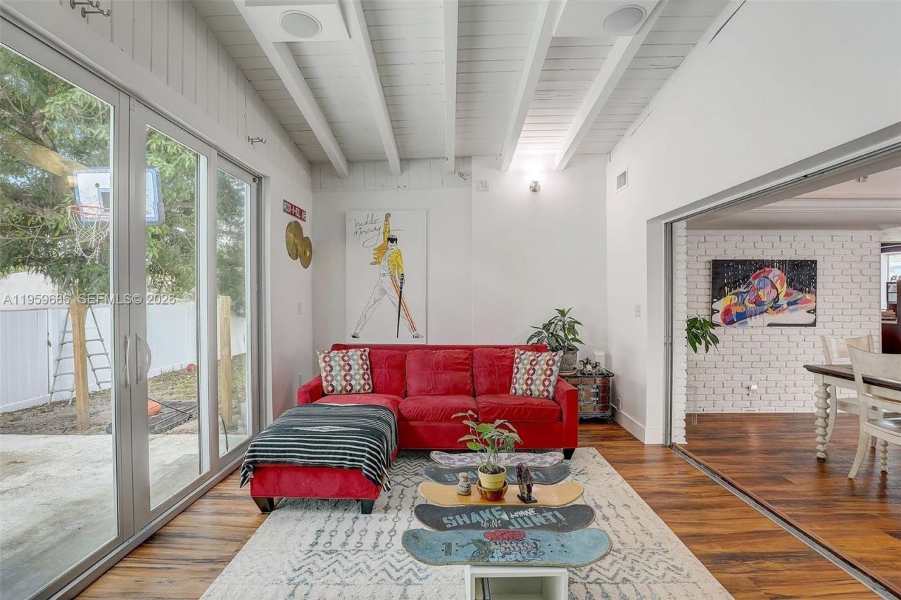 14530 Garden Dr , Miami, FL 33168 Photo