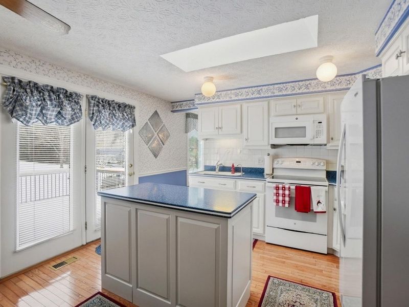 6894 Biggert Road, London, OH 43140 Photo 12