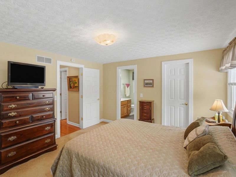 6894 Biggert Road, London, OH 43140 Photo 31