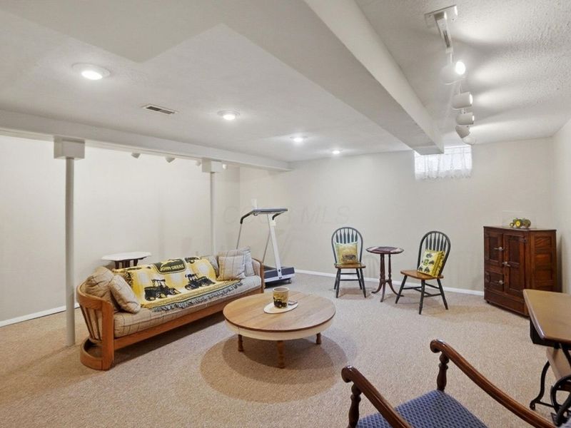 6894 Biggert Road, London, OH 43140 Photo 54