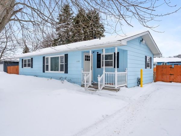 1105 Grant Street, Charlevoix, MI 49720