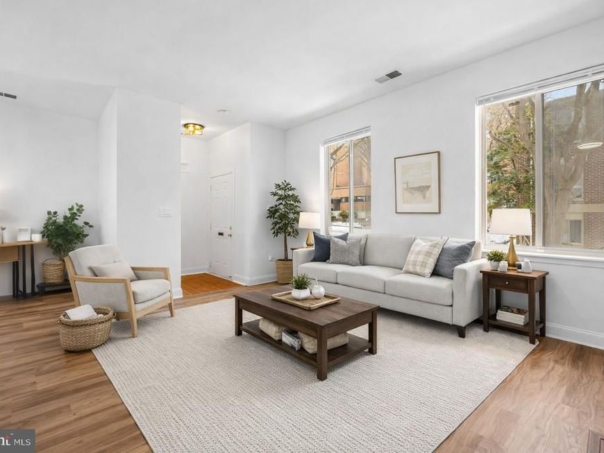 13 Andrew Place, Unit R103, Baltimore, MD 21201 Main Photo