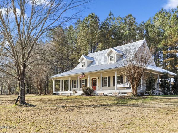 1013 Walls Lane, Crystal Springs, MS 39059