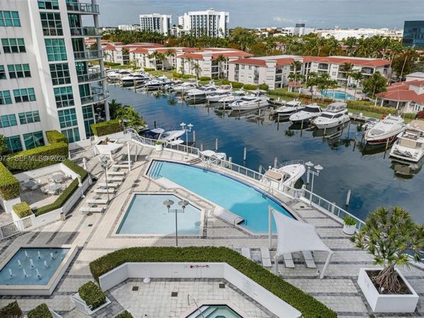 3131 NE 188th St, Unit 2-803, Aventura, FL 33180