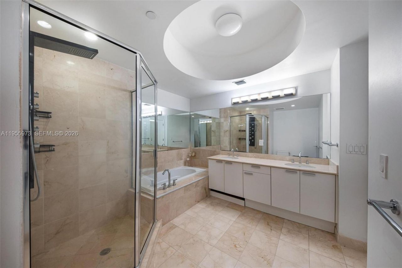 3131 NE 188th St, Unit 2-803, Aventura, FL 33180 Photo