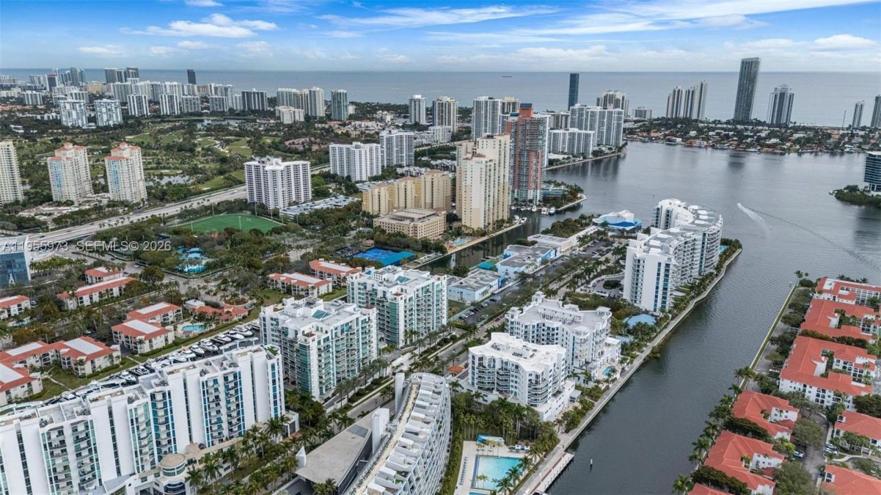 3131 NE 188th St, Unit 2-803, Aventura, FL 33180 Photo