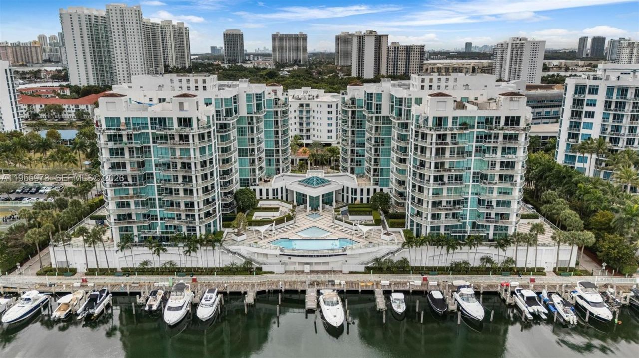 3131 NE 188th St, Unit 2-803, Aventura, FL 33180 Photo