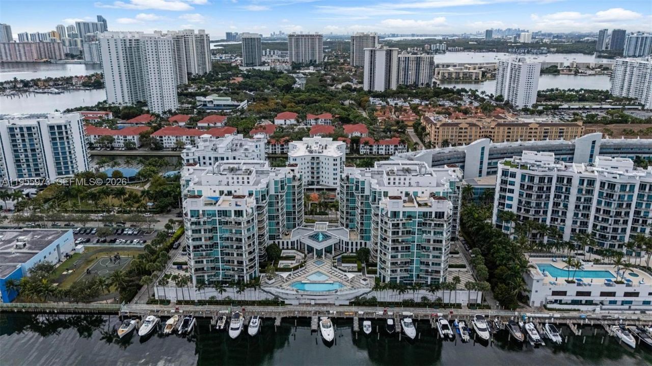 3131 NE 188th St, Unit 2-803, Aventura, FL 33180 Photo