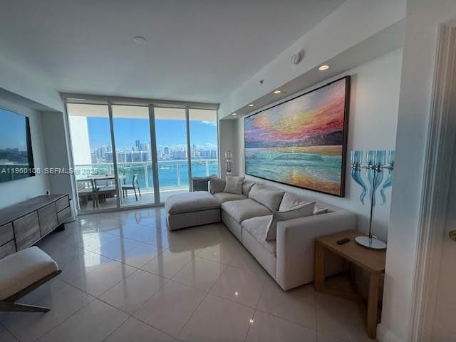 3330 NE 190th St, Unit 1815, Aventura, FL 33180 Photo