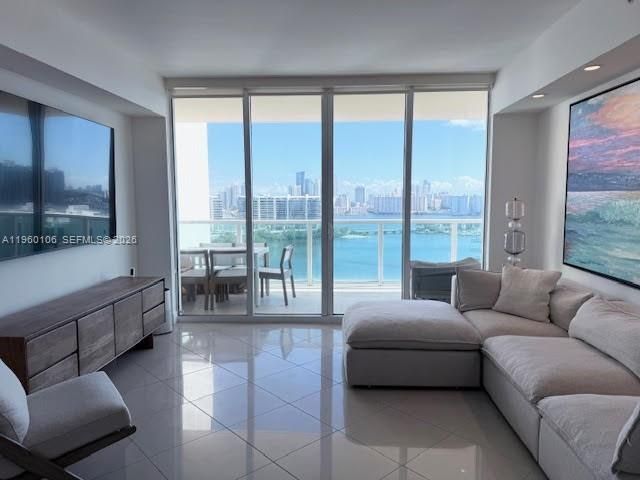 3330 NE 190th St, Unit 1815, Aventura, FL 33180 Photo