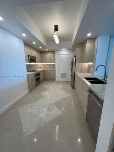 3330 NE 190th St, Unit 1815, Aventura, FL 33180 Photo