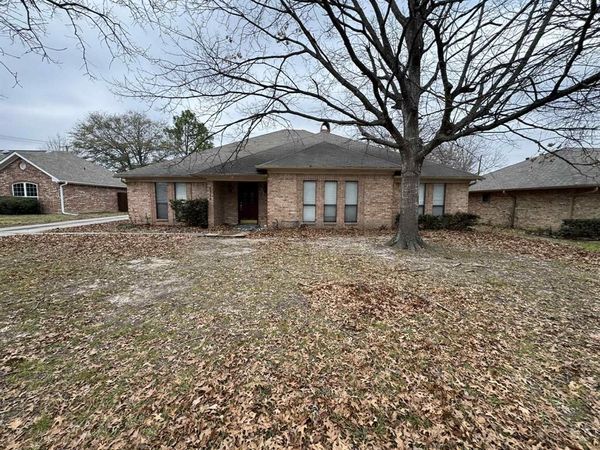 1316 Edna Street, Commerce, TX 75428