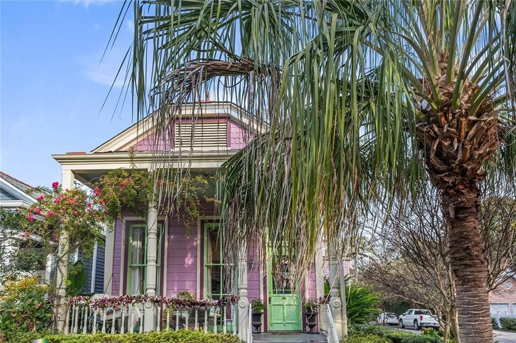 3701 CARONDELET Street New Orleans, LA 70115