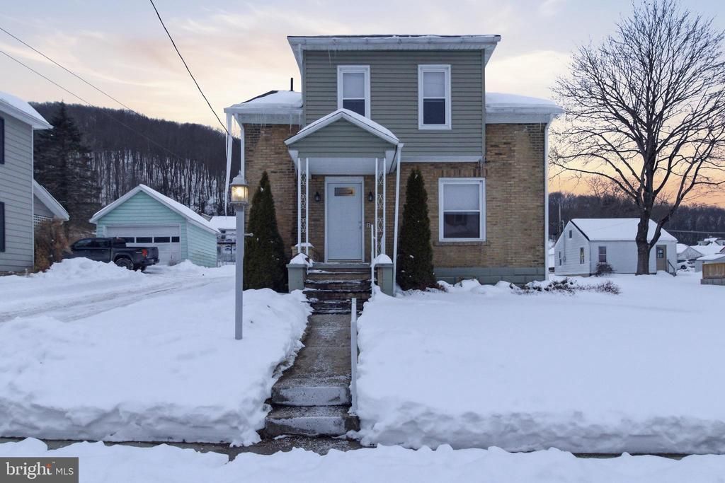 324 W 6th Avenue, Clearfield, PA 16830 Main Photo