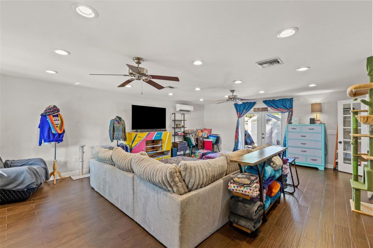 1747 26th Avenue N, Saint Petersburg, FL 33713 Photo