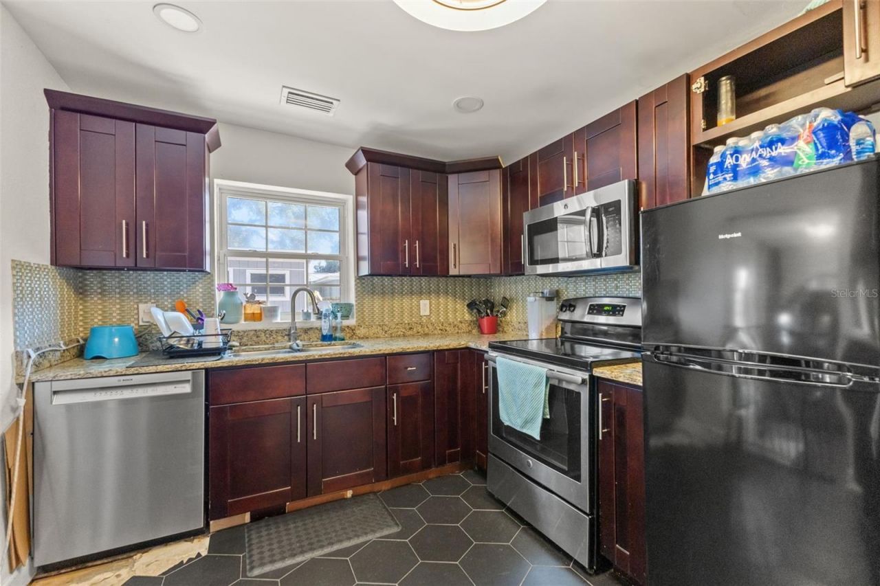 1747 26th Avenue N, Saint Petersburg, FL 33713 Photo