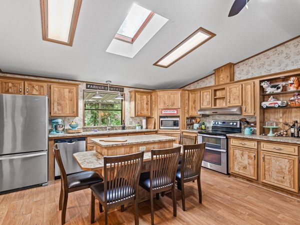 3610 Pleasant Creek Road, Rogue River, OR 97537