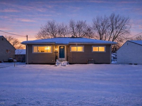 6490 Grosse Drive, Brook Park, OH 44142