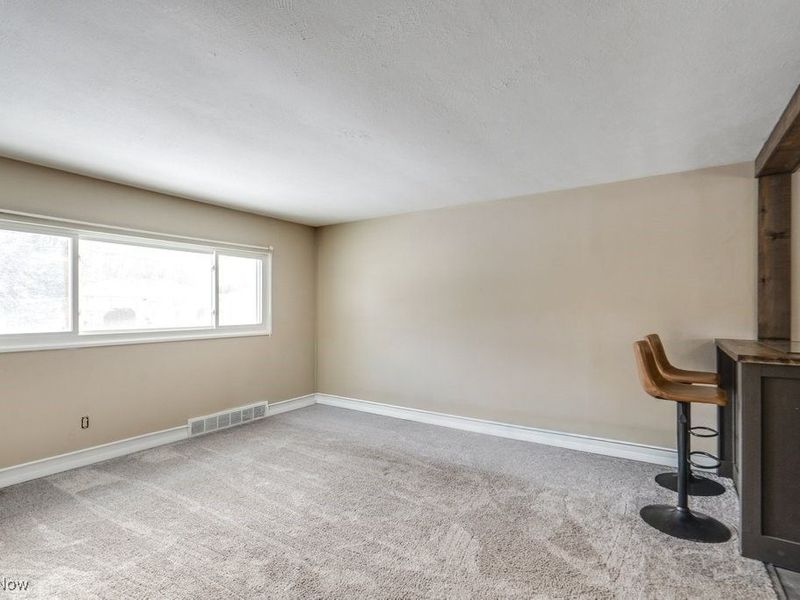 6490 Grosse Drive, Brook Park, OH 44142 Photo 10