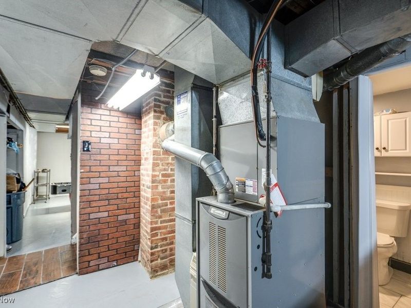 6490 Grosse Drive, Brook Park, OH 44142 Photo 27