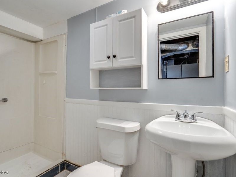 6490 Grosse Drive, Brook Park, OH 44142 Photo 28