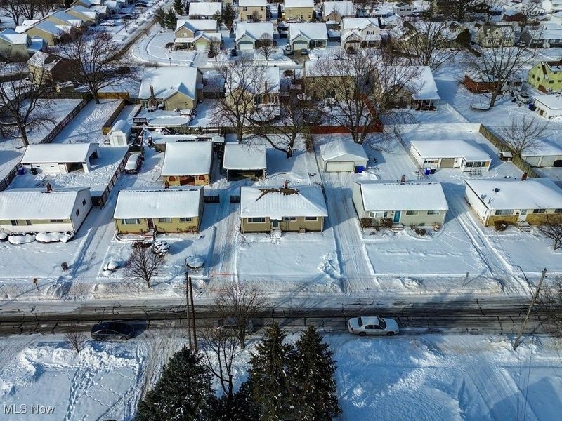 6490 Grosse Drive, Brook Park, OH 44142 Photo 33