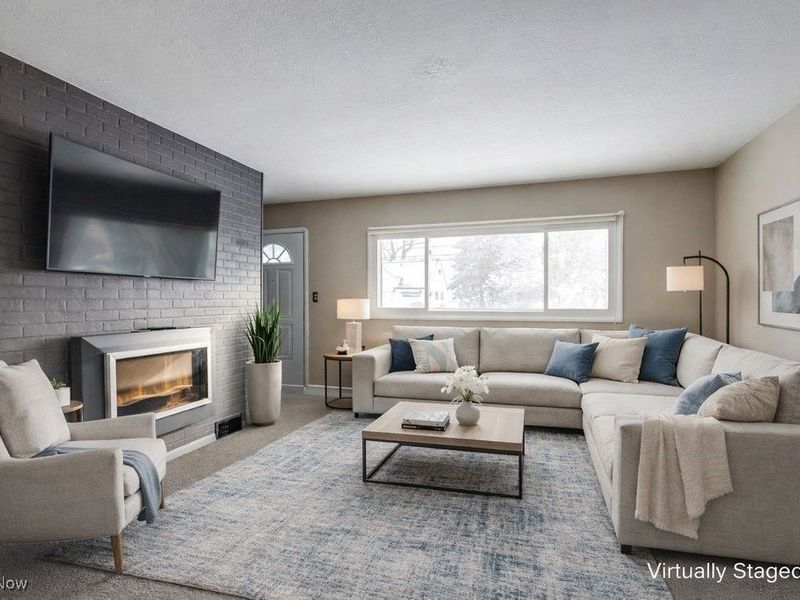 6490 Grosse Drive, Brook Park, OH 44142 Photo 7