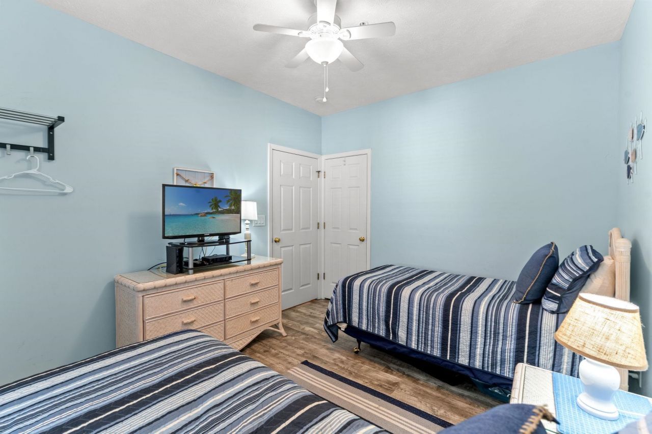 601 Hillside Dr. N Photo 21