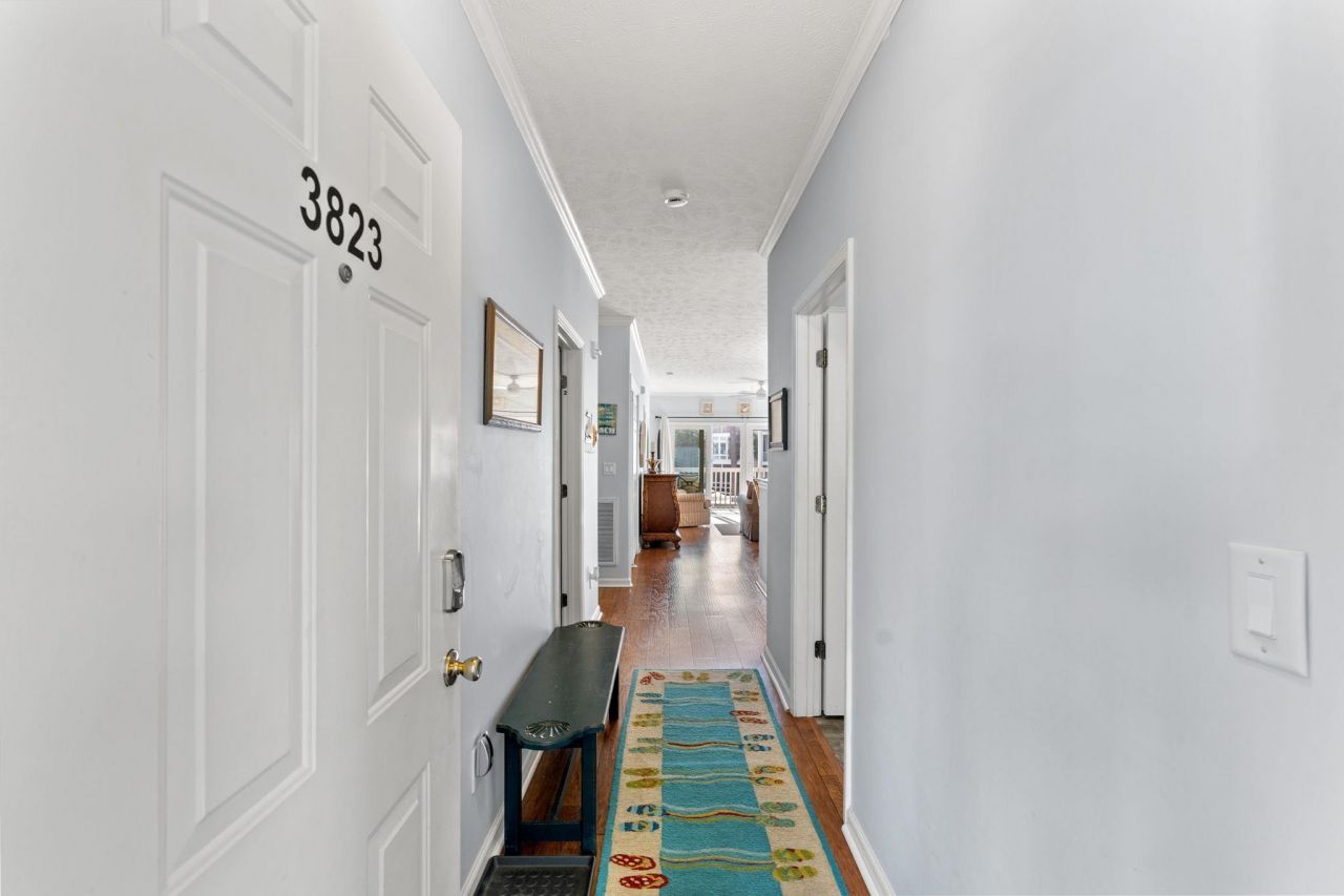 601 Hillside Dr. N Photo 4