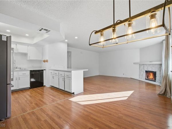 945 Falconhead Lane , Unit 201, Las Vegas, NV 89128