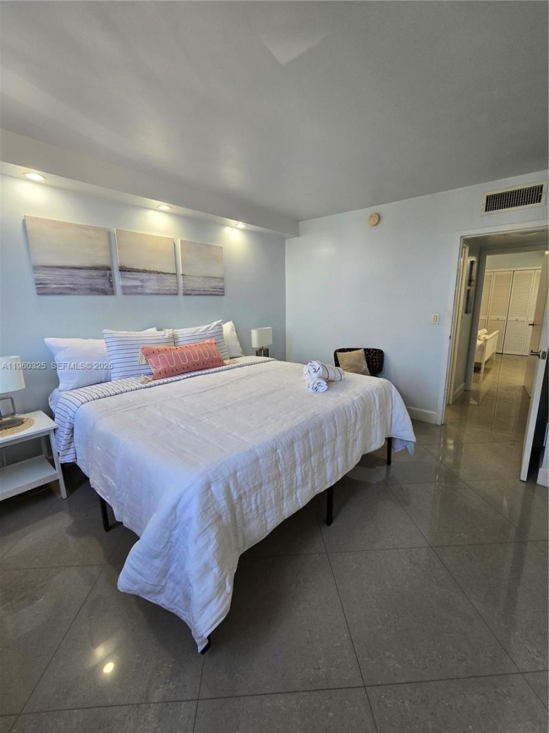 88500 Overseas Hwy, Unit 301, Tavernier, FL 33070 Photo