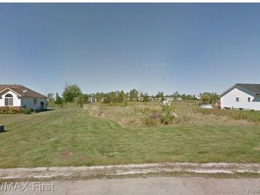 39 Deer Park , Capac Vlg, MI 48014