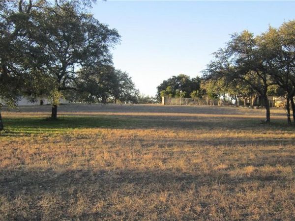 2604 Countryside CIR, Spicewood, TX 78669