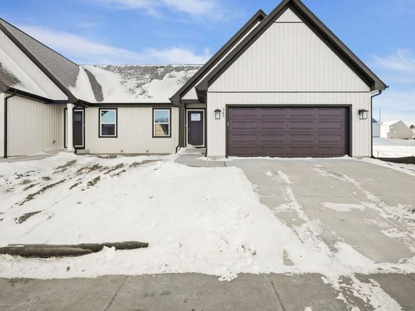 380 Lilac Lane, Unit 011, Stoughton, WI 53589