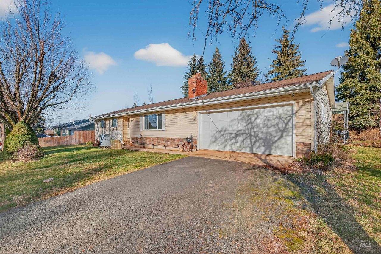 209 Walnut Dr, Potlatch, ID 83855 Main Photo