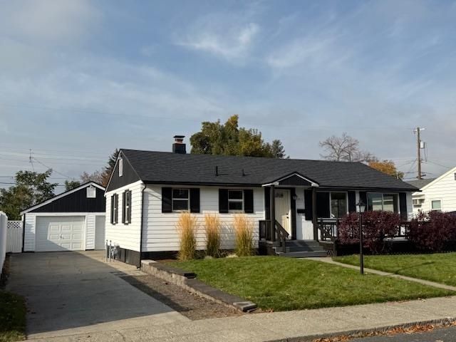 5511 N D St, Spokane, WA 99205 Main Photo