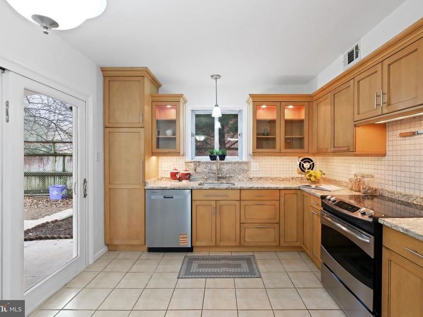 1618 Martha Terrace, Rockville, MD 20852 Main Photo