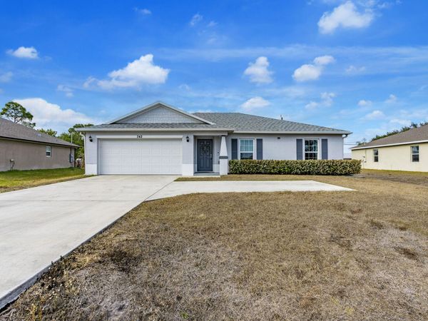742 NW Bayshore Boulevard, Port St. Lucie, FL 34983