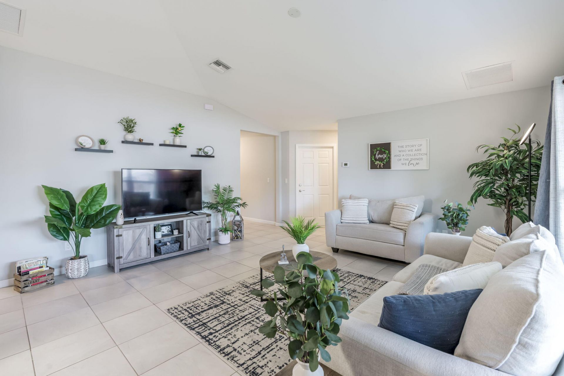 742 NW Bayshore Boulevard, Port Saint Lucie, FL 34983 Photo