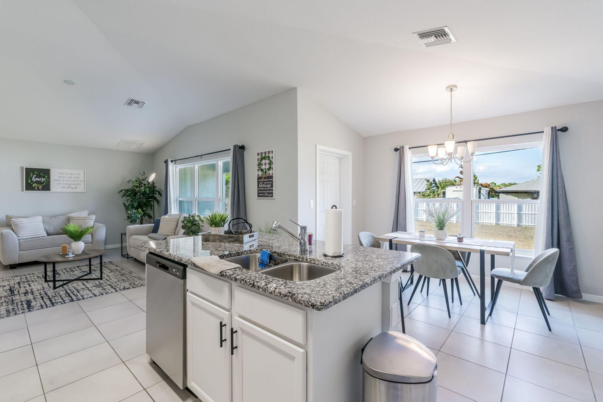 742 NW Bayshore Boulevard, Port Saint Lucie, FL 34983 Photo