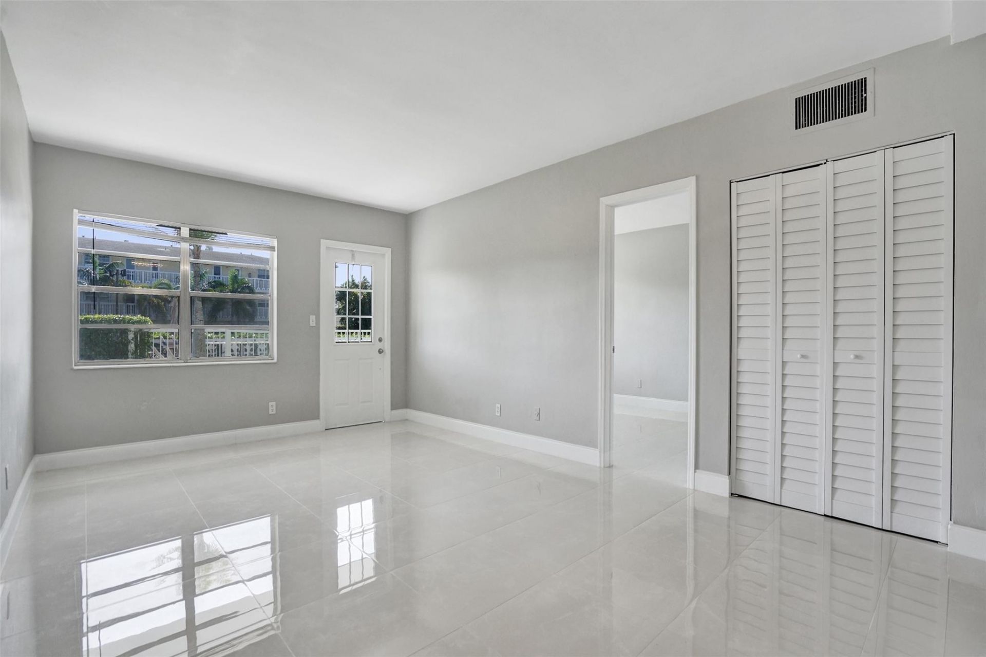 701 Pine Drive, Unit 104, Pompano Beach, FL 33060 Photo
