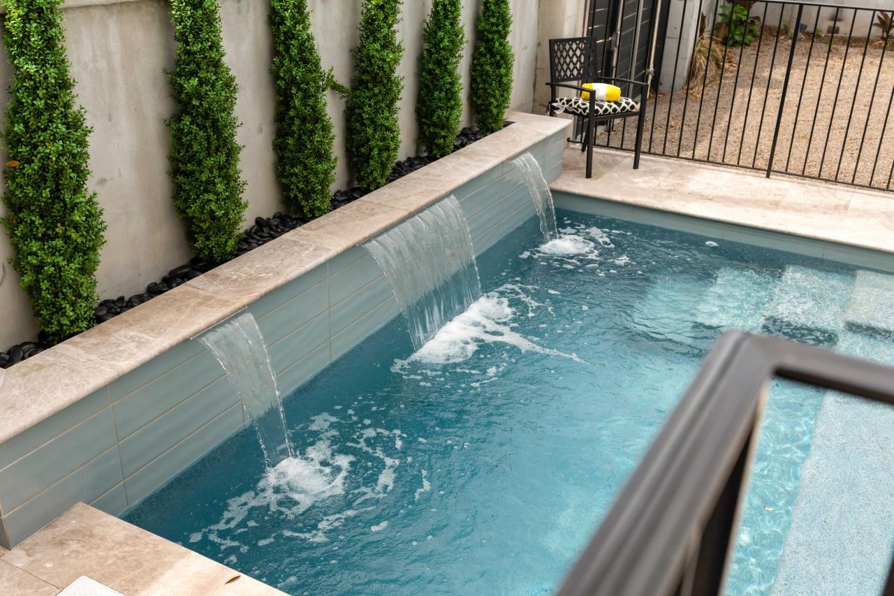 142 Spring Street Photo 10