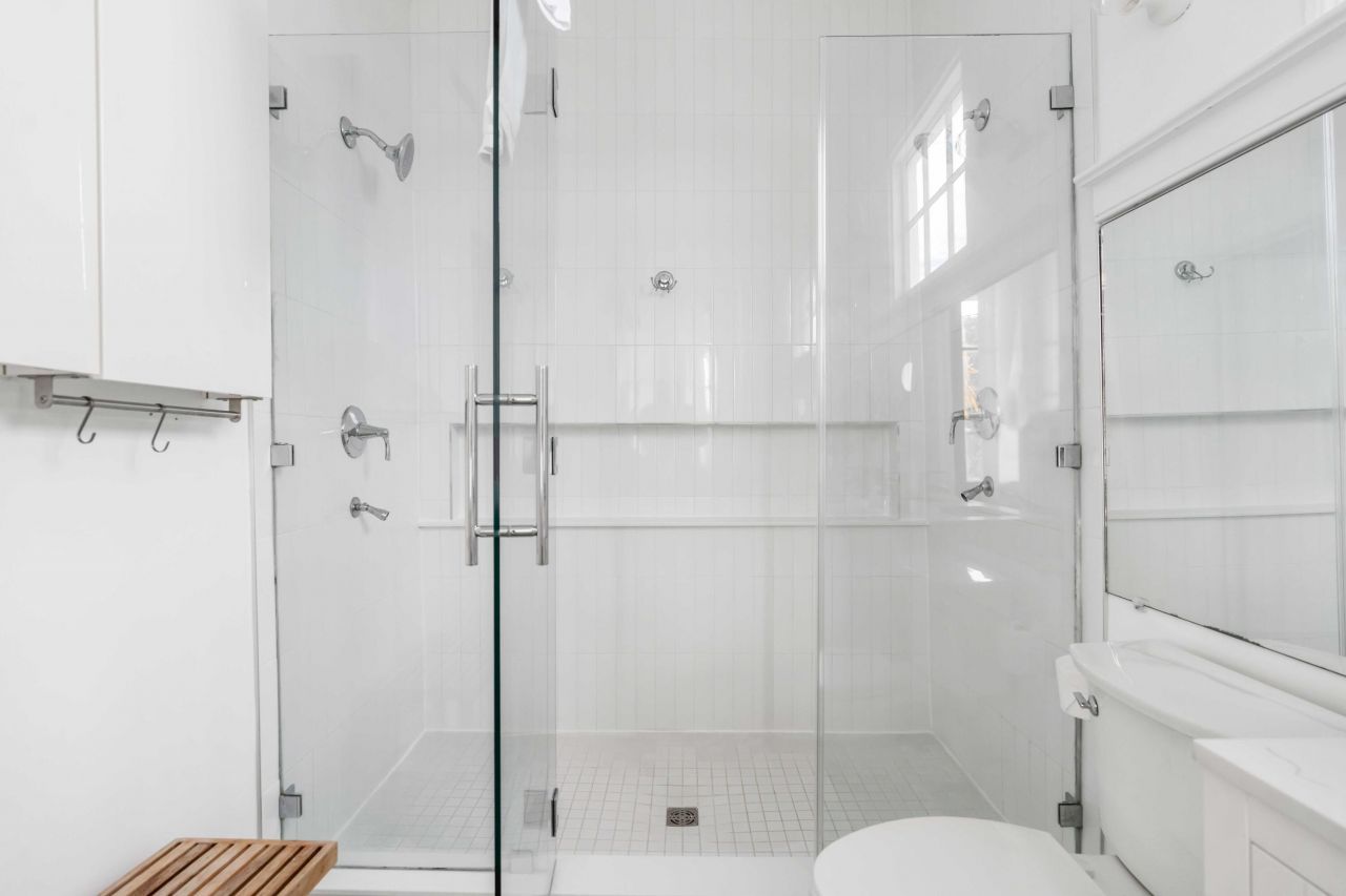 142 Spring Street Photo 24