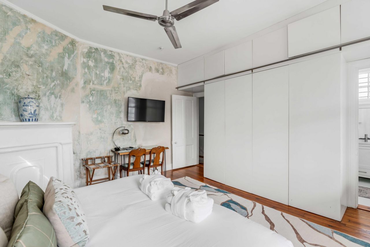 142 Spring Street Photo 26