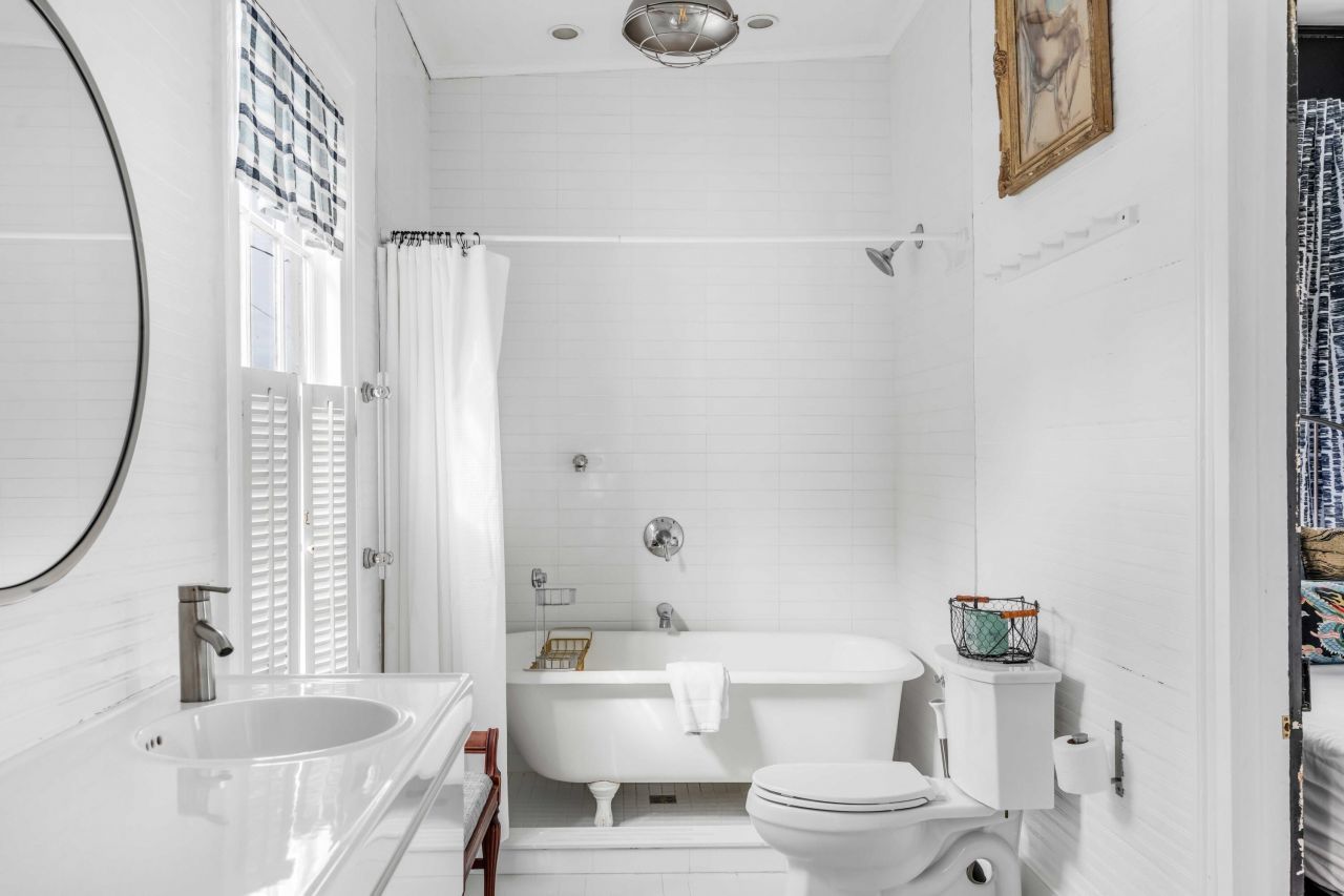 142 Spring Street Photo 31